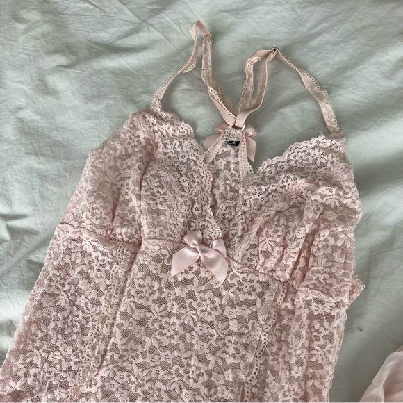 Victoria's Secret Set of 2 pink Lingerie size m - Picture 4 of 8